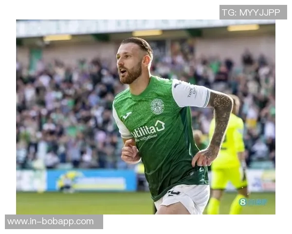 英国业余队前锋比赛中尝试修大灯却因缺工具未能成功